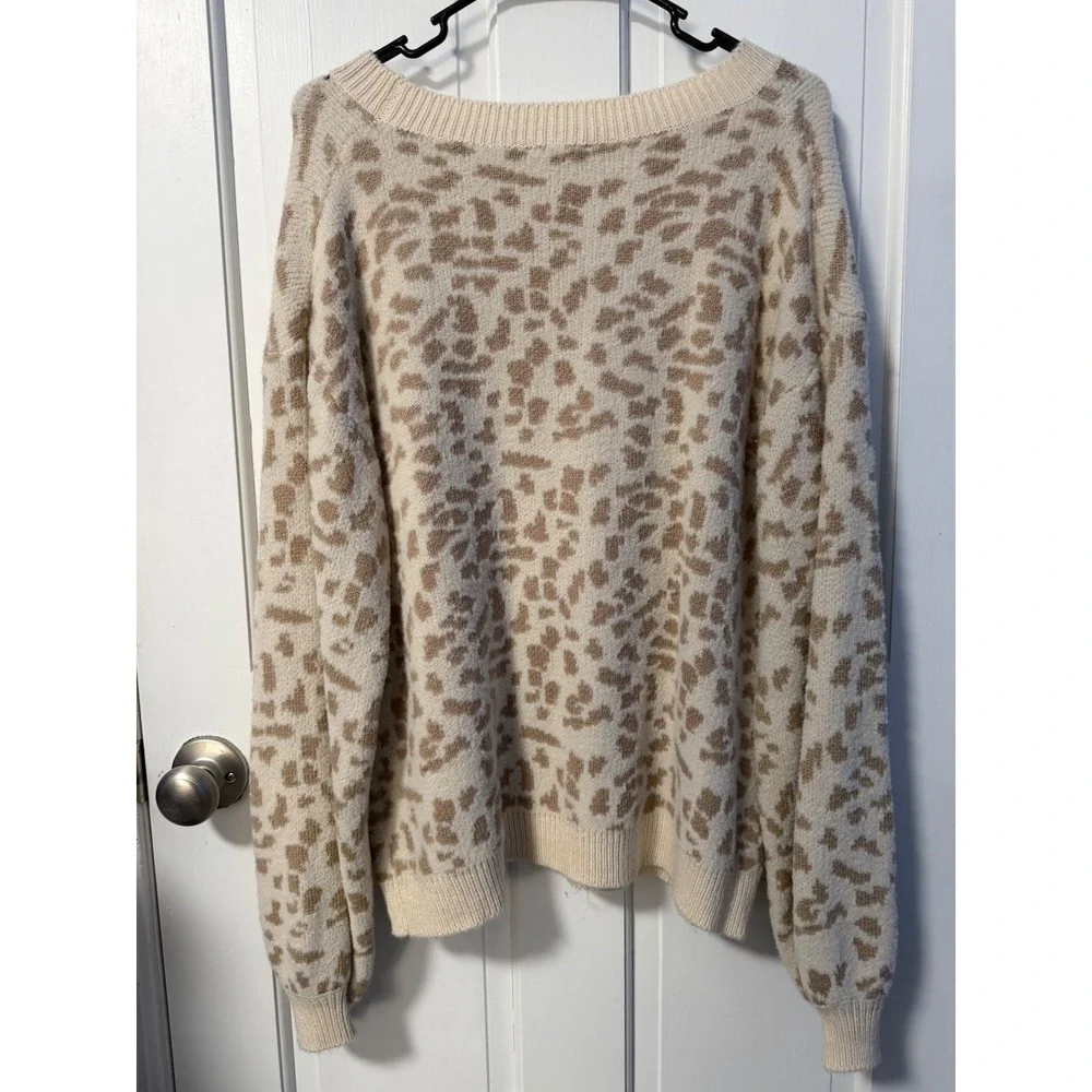 Jodifl Leopard‎ Sweater Womens S Cream Tan Animal Print Slouchy